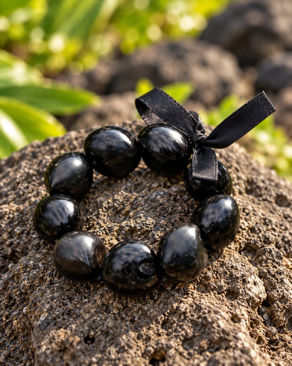 Kukui nut bracelet