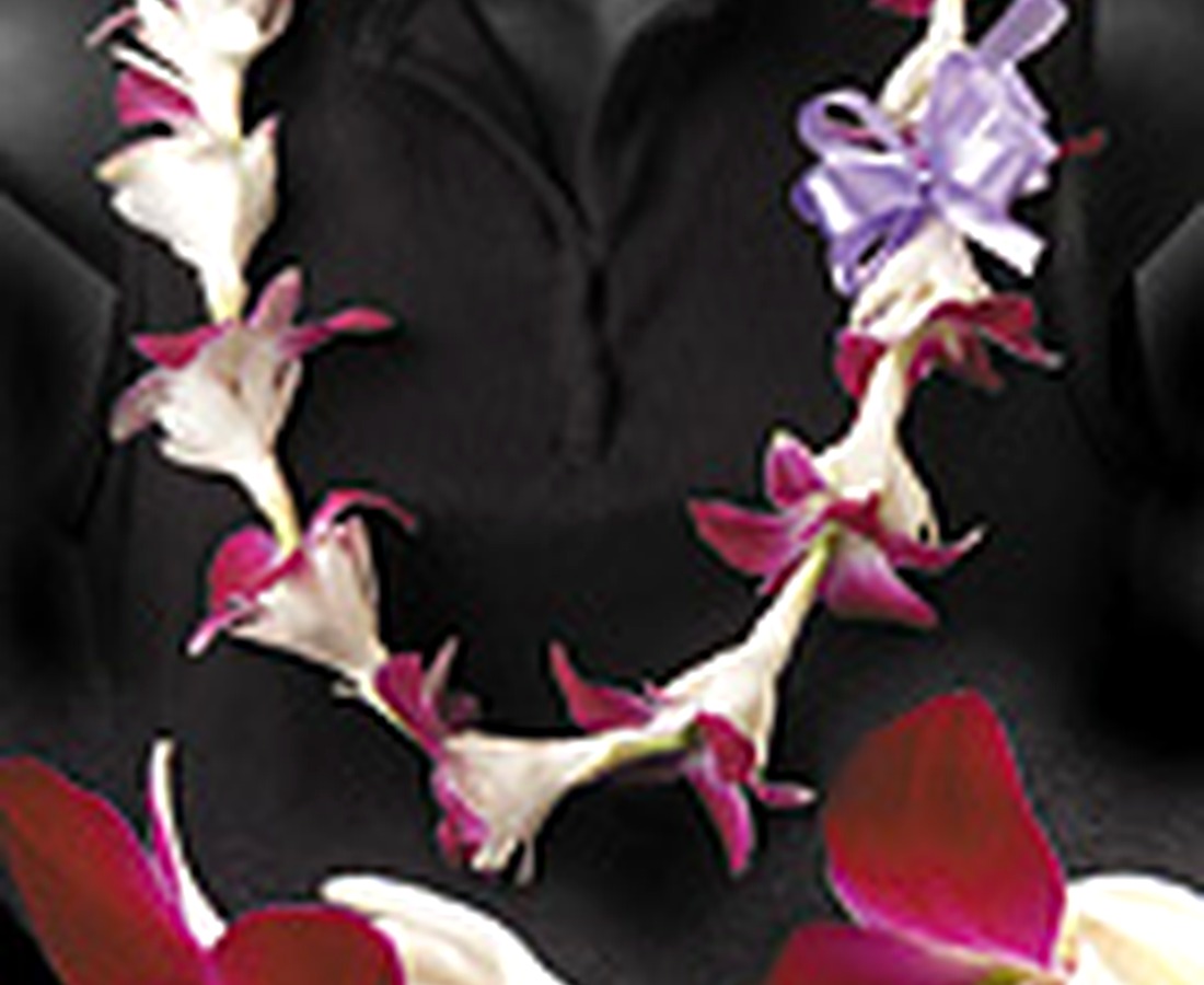 Fresh Hawaiian flower lei